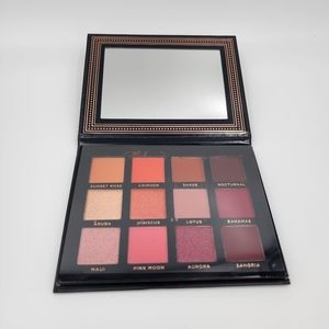 BEAUTE Scarlet Dusk Eyeshadow Palette 12 Shades NIB